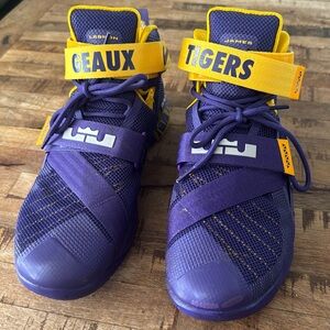 Nike LeBron Zoom Soldier 9 “LSU Edition”